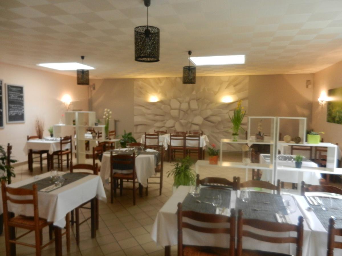 L'Arvor Hotel Guer Exterior photo