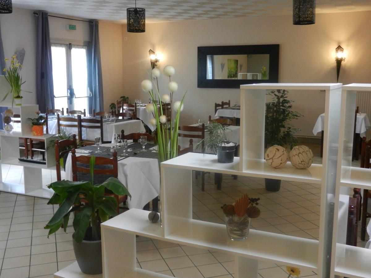 L'Arvor Hotel Guer Exterior photo